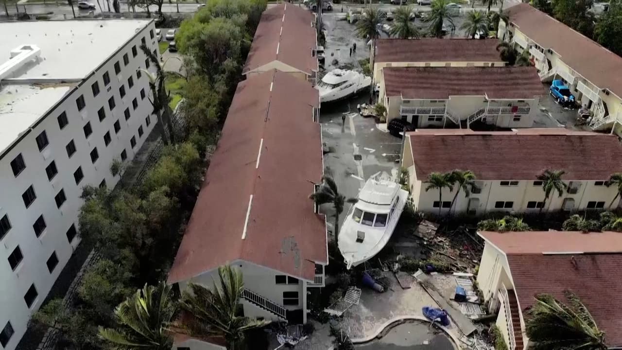 La compilación de imágenes tomadas desde el aire muestran la estela de destrucción del huracán Ian. Más de dos millones y medio de personas en Florida están sin energía eléctrica.