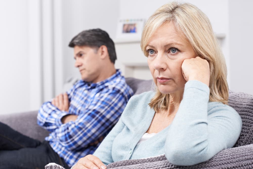 <b>¿Cómo vencer el miedo si eres del signo Cáncer? </b>
<br>Aprender la diferencia entre estar solos y sentirse solos. Eso es básico. Hay quienes están rodeados de personas en su casa y sin embargo ¡es como si no hubiera nadie! Cada uno en su celular, su tableta, su computadora, su burbuja, como si el resto de la humanidad fuera más importante que su propia familia.