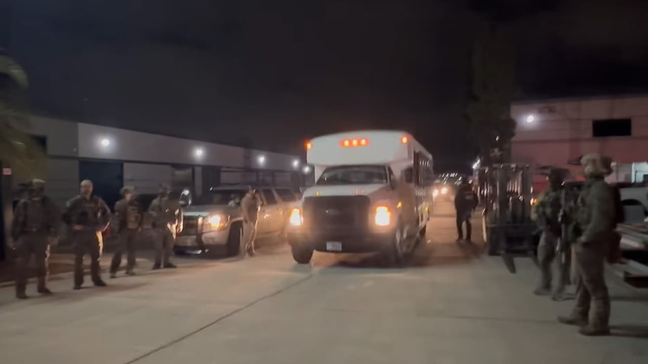 Operativo de ICE en California: Detienen hasta 20 trabajadores en fábrica de El Cajón