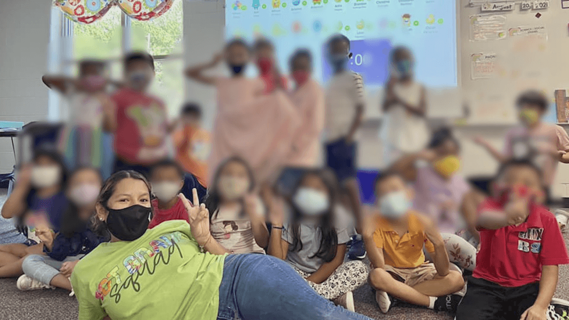 Alexandra Morales trabajaba como maestra de primer grado en la 
<a href="https://www.gcpsk12.org/BenefieldES" target="_blank">escuela primaria Benefield</a>, en Lawrenceville en el condado Gwinnett.