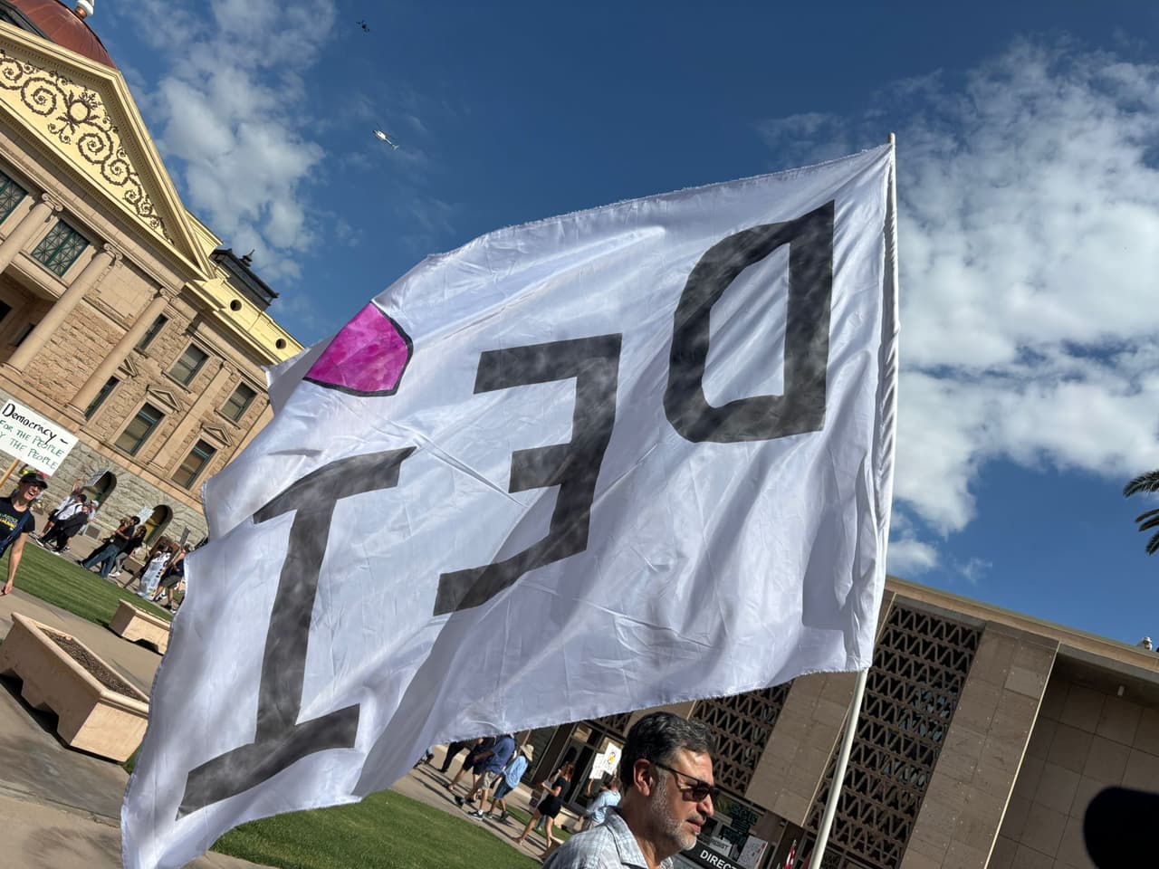 Esta movilización nacional fue planteada como un homenaje al fallecido 
<b>líder de los derechos civiles y también congresista John Lewis</b>.