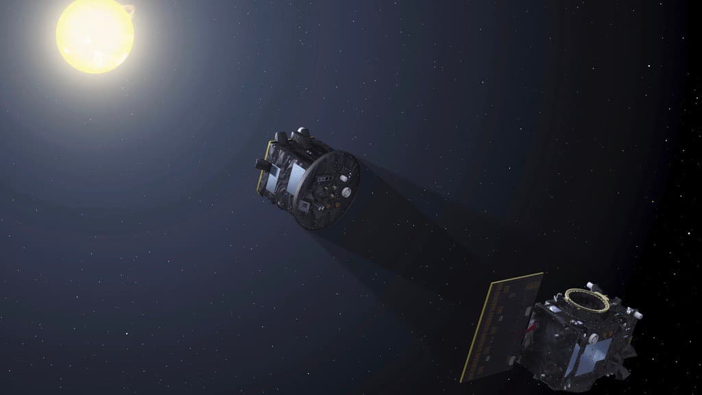 Esta imagen, proporcionada por la Agencia Espacial Europea, muestra los dos satélites de la misión Proba-3 alineándose para crear un eclipse y capturar un coronógrafo en el espacio.