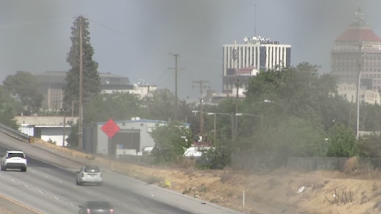 El Valle de San Joaquín está en alerta por mala calidad del aire debido al humo de incendios procedente del norte de California, por lo que expertos dan consejos para evitar poner en peligro la salud.
