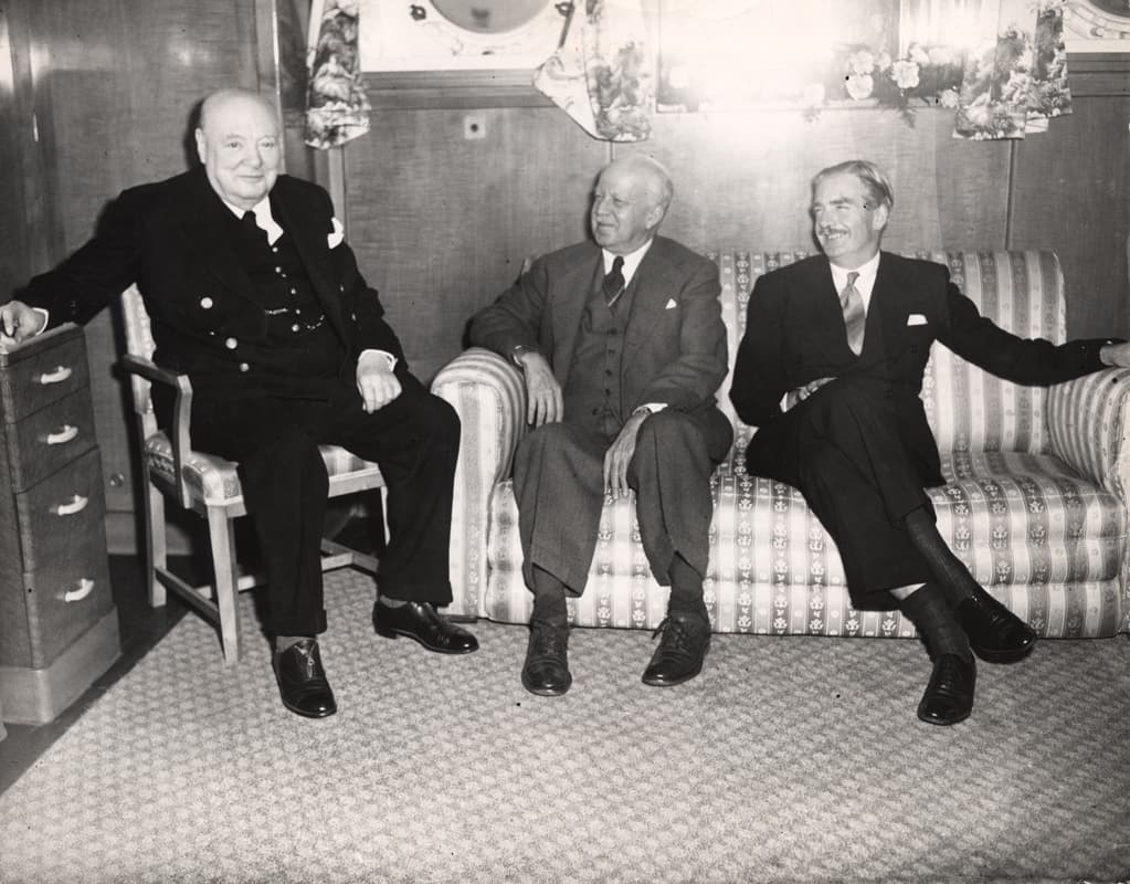 Winston Churchill (izquierda), el primer ministro del Reino Unido durante la Segunda Guerra Mundial, fue uno de los ilustres pasajeros de la embarcación.