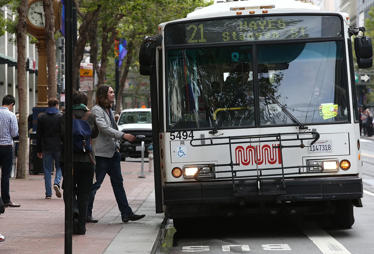 Por qué es tan complejo identificar qué vecindarios necesitan más transporte público