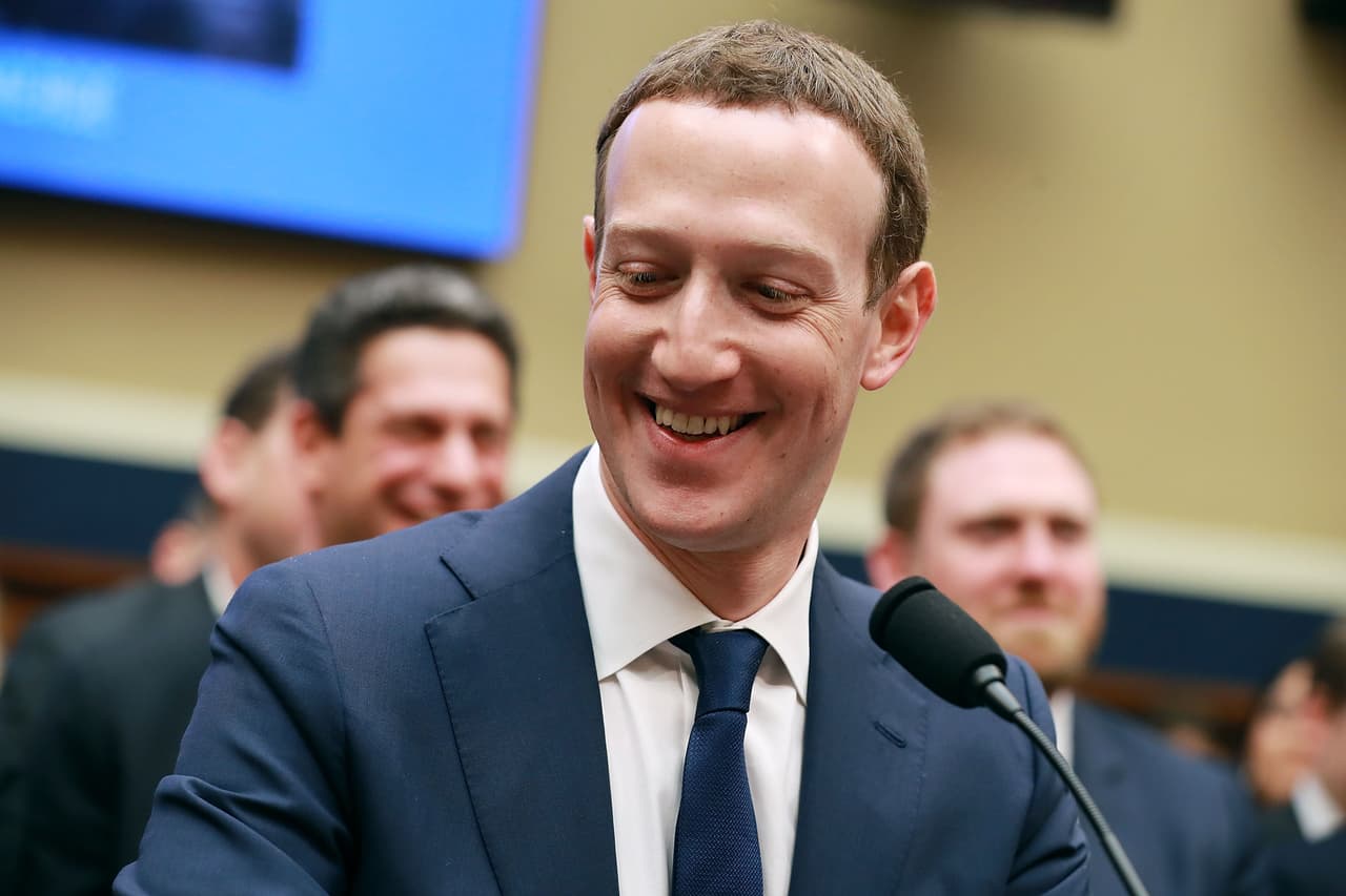 En la comparecencia también explicó que la red social no almacena datos en Rusia, lo que reduce la posibilidad de que Moscú acceda ilegalmente a la informacion personal de los usuarios.