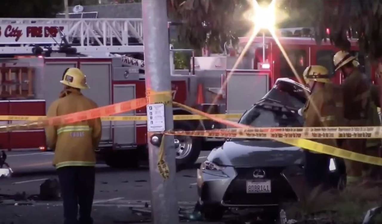 En un 
<a href="https://lapdonline.org/newsroom/news_view/67375" target="_blank">comunicado</a> de la División de Tráfico Oeste del LAPD se especificó que el menor de edad fue arrestado el 23 de febrero, seis días después del choque.