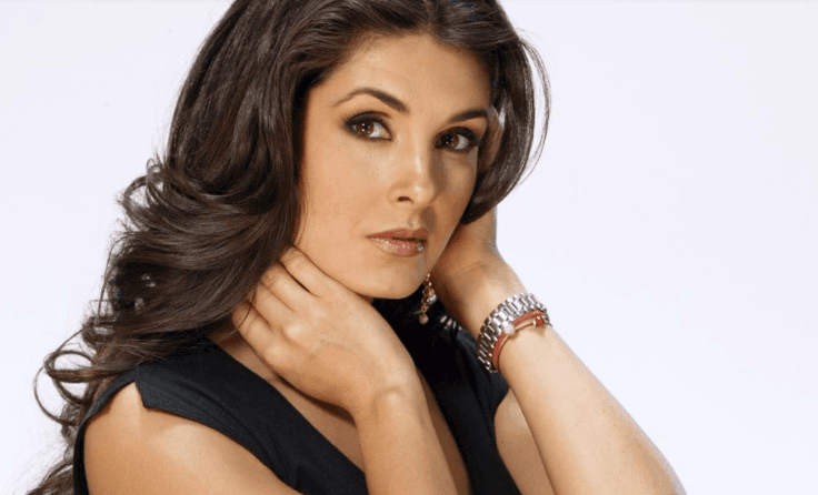 Mayrín Villanueva desata los celos en su casa 