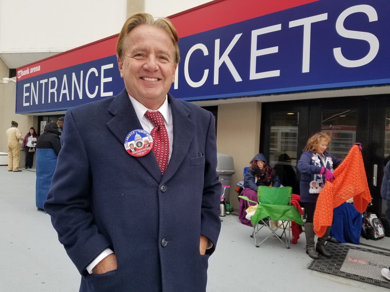 El "más trumpista de los trumpistas" hace 18 horas en fila para darle las gracias al presidente electo en Cincinnati