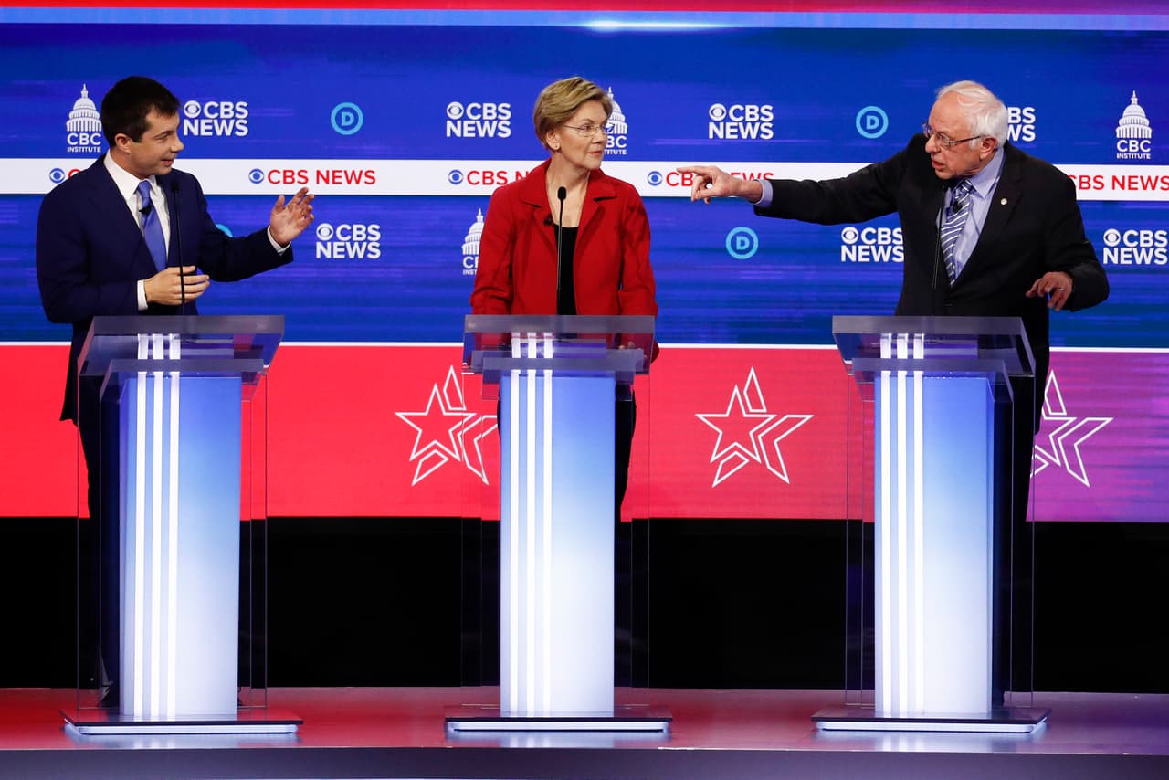 El exalcalde de South Bend (Indiana) 
<a href="https://www.univision.com/temas/pete-buttigieg">Pete Buttigieg</a> aseguró que los congresistas demócratas que enfrentan elecciones disputadas este 2020 en sus distritos "están huyendo de su plataforma (la de Sanders) tan rápido como les es posible". Luego, la senadora Elizabeth Warren abogó por el senador por Vermont al defender su "agenda progresista" que, aseguró, permitirá "construir un futuro".