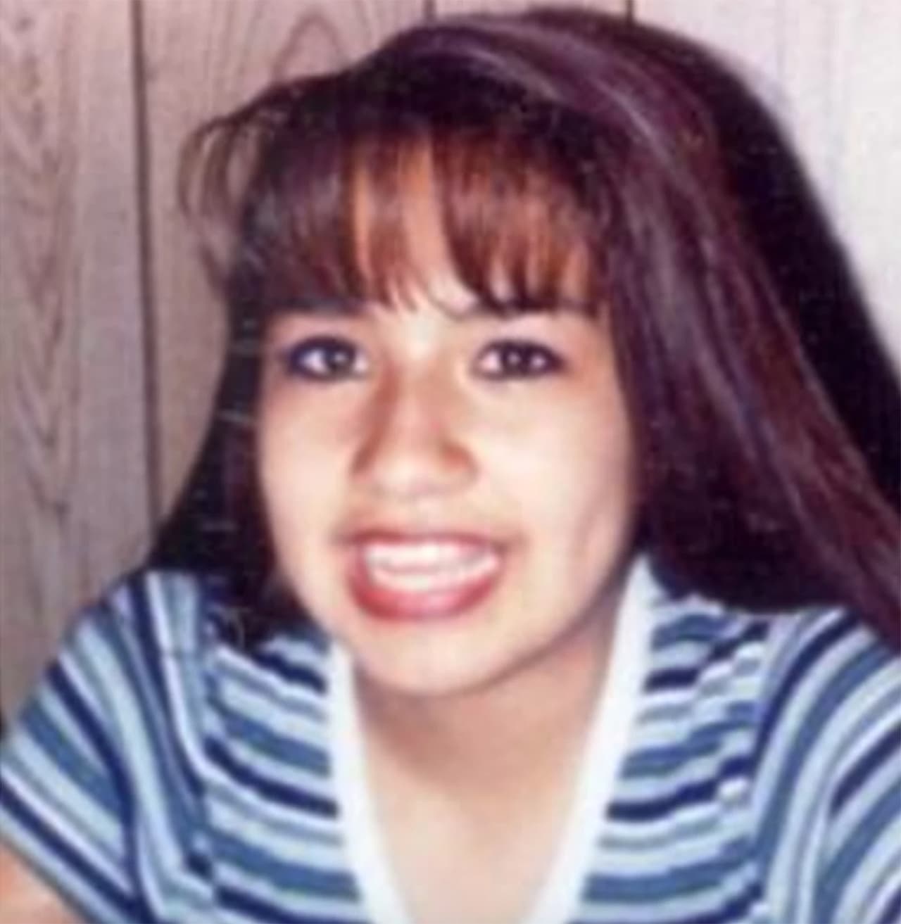 Joven hispana de Texas apareció muerta en una carretera hace 17 años; su presunto asesino acaba de ser descubierto (por casualidad)