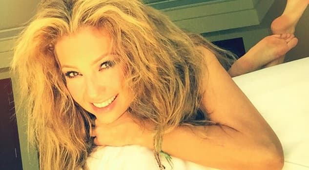 Cuando le preguntaron si estaría dispuesta a colaborar con Paulina Rubio en algún tema, la también diseñadora dijo: "¡Ay, no sé!, le voy a preguntar, le voy a chatear a ver qué onda".