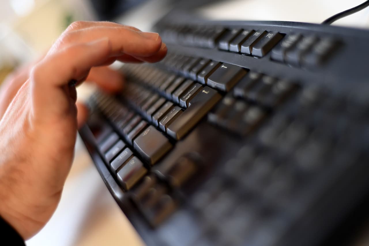 Inmigrantes pueden pedir 'asilo afirmativo' en internet. Te explicamos cómo