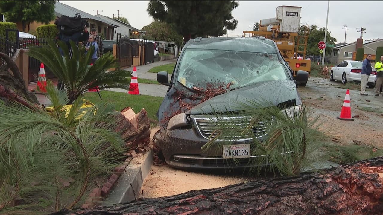 Residentes de Pico Rivera relatan el impacto del tornado que azotó la ciudad con vientos de 85 mph