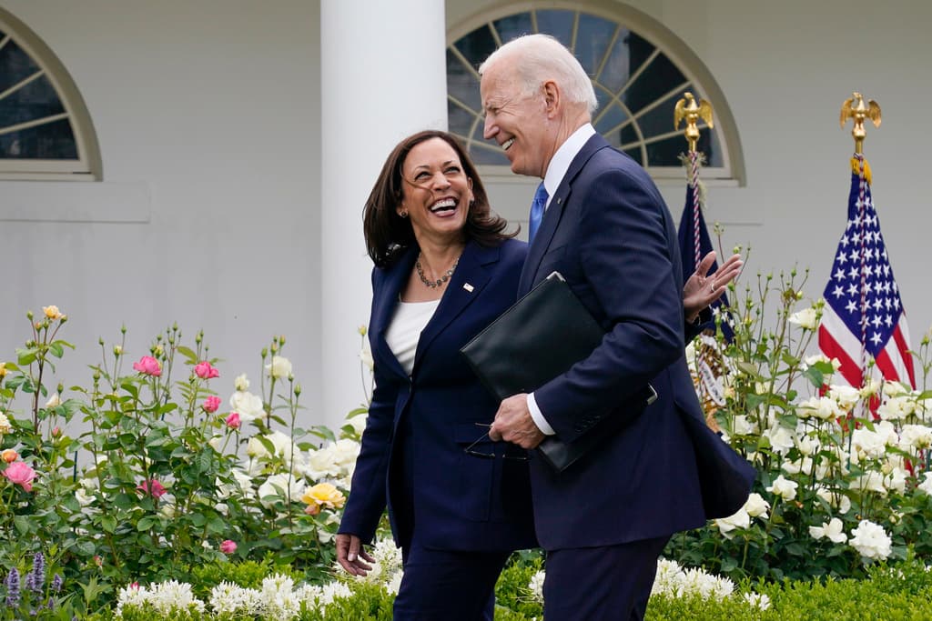 Tras el anuncio de Joe Biden este domingo en el que renunciaba a la candidatura demócrata a la presidencia, el presidente anunció públicamente que 
<a href="https://www.univision.com/noticias/elecciones-en-estados-unidos-2024/elecciones-2024-biden-renuncia-candidatura" target="_blank">apoyaba a su vicepresidenta, Kamala Harris,</a> como la candidata demócrata para las próximas elecciones presidenciales.
