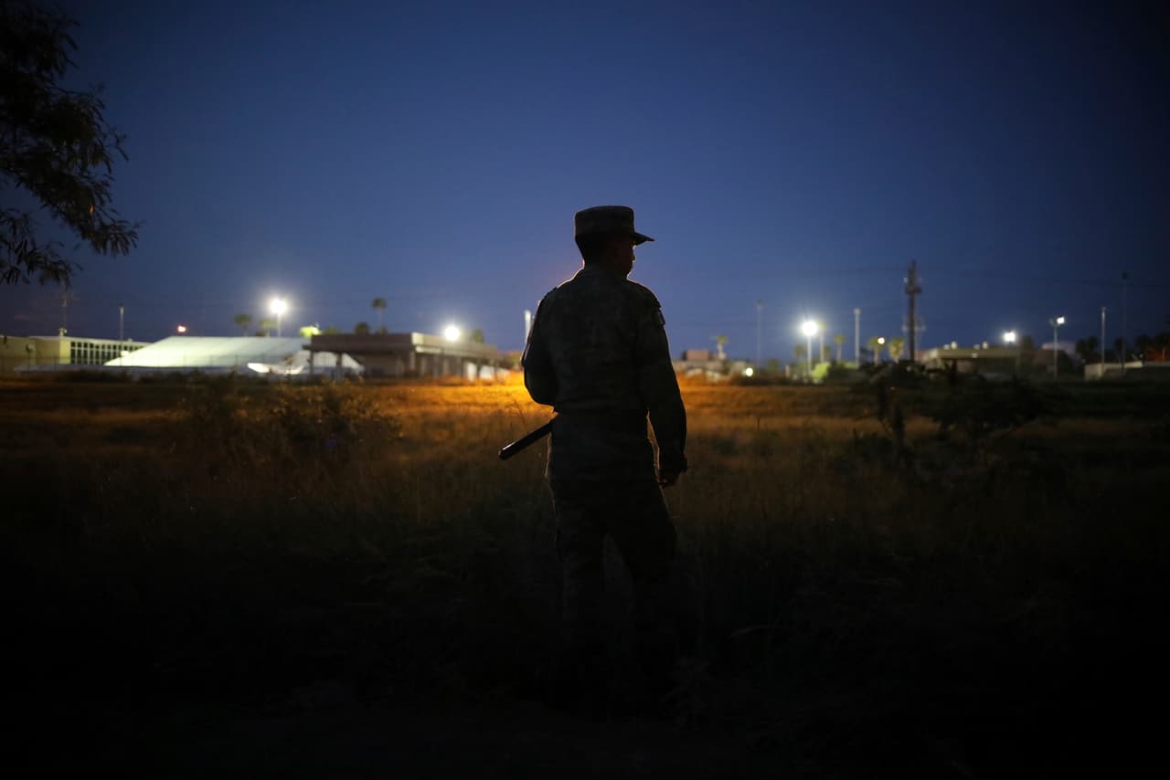 Tras la confirmación de pistas y datos el FBI trabaja con sus contrapartes en México para ayudar en la captura de los sospechosos.