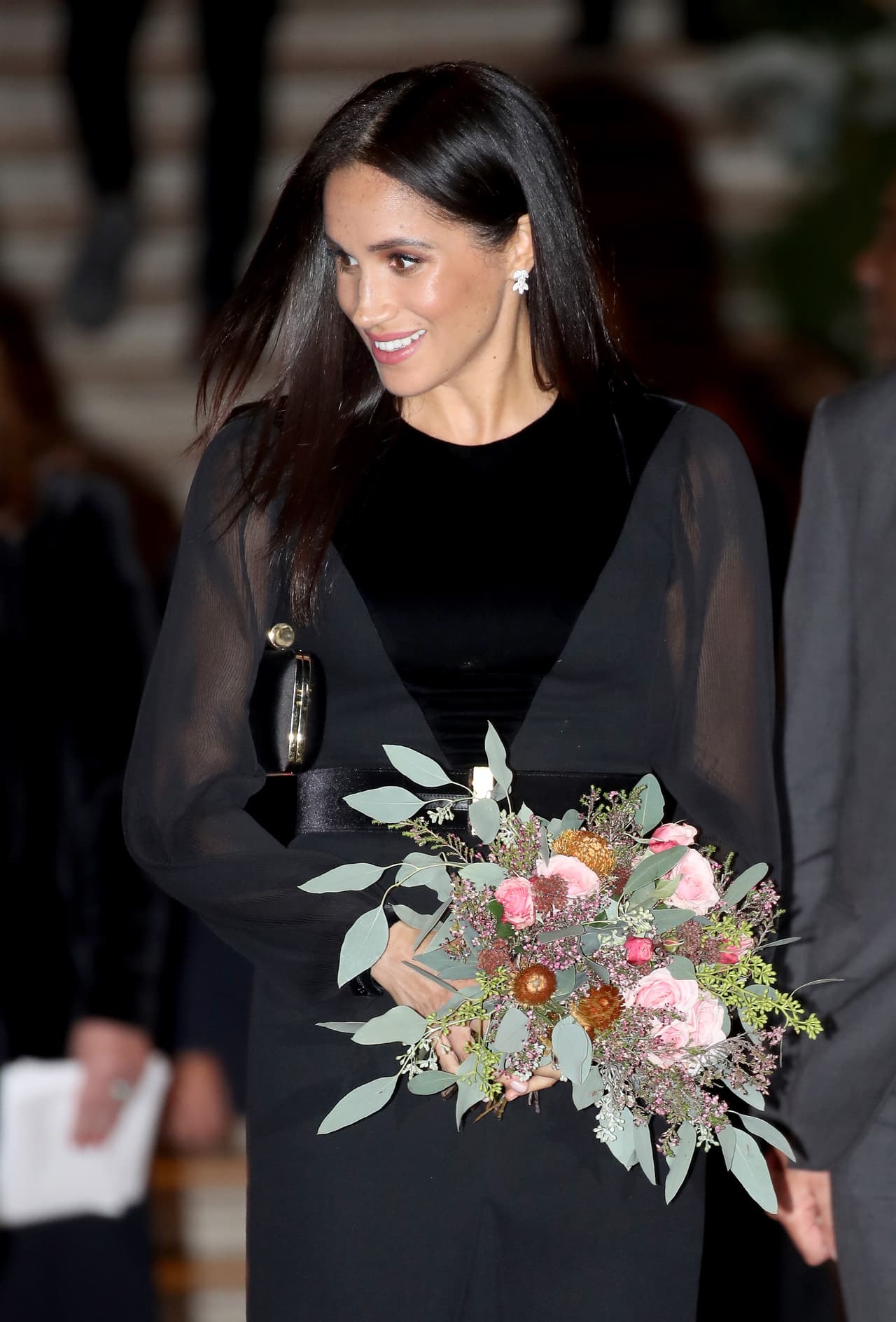 Contrario a otras ocasiones, lucía perfectamente alaciado y cepillado.