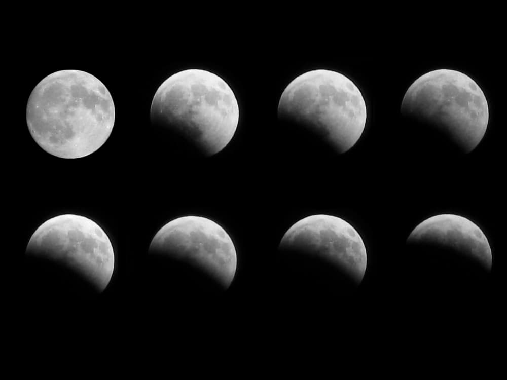 El signo en que se encuentra la Luna en la carta natal indica la reacción instintiva a los estímulos externos, la forma de expresar los sentimientos, las cosas que nos proporcionan estabilidad emocional y nuestra imagen de la figura materna.