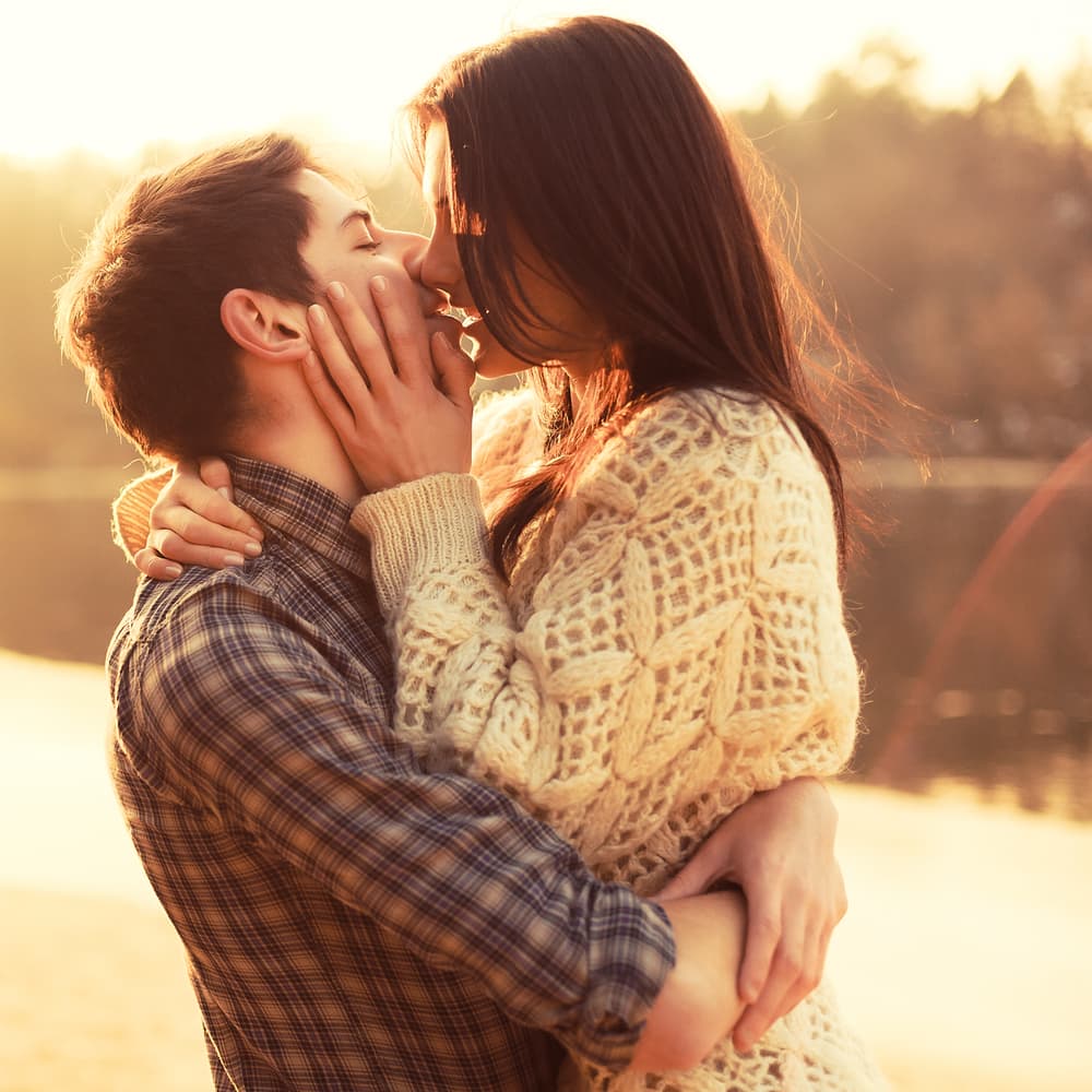 <b>El temor sexual oculto de Acuario.</b>
<br>Este es el llamado signo de lo imprevisible, del elemento aire, fluido, que viaja con el tiempo, se entrega al hoy y al mañana y no hace planes de forma definitiva.