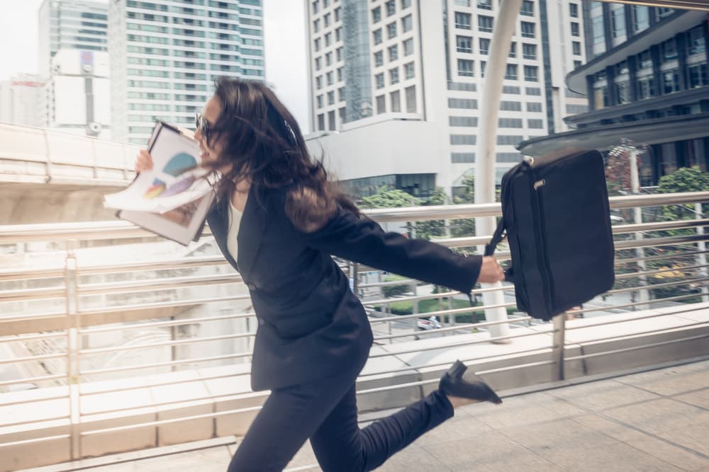 <h3 class="cms-H3-H3">Predicciones de julio 2022 para Sagitario</h3>
<br>
<br>Comprenderás que estabas llevando un rumbo demasiado rápido, proponiendo cosas a destiempo. La lección que te está dando la vida en estos momentos, con los tránsitos planetarios que existen, es la de aguardar. Esto te ayudará a ser más prudente.
<br>