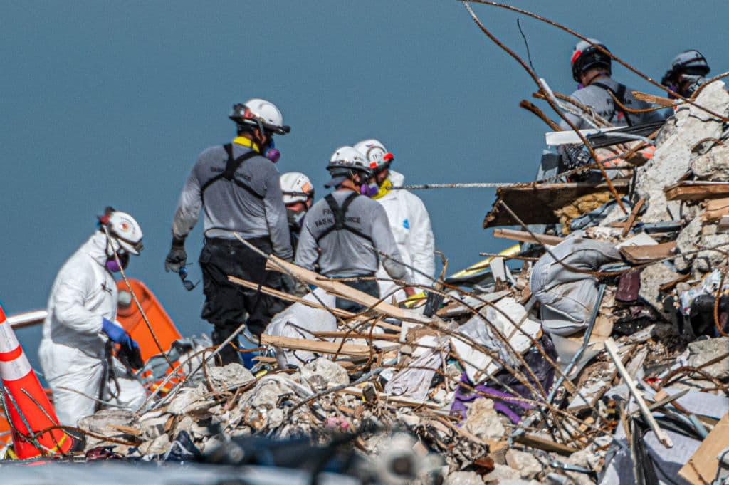 Demolerán "inmediatamente" el último edificio de Champlain Towers de Miami por temor a los vientos de la tormenta Elsa