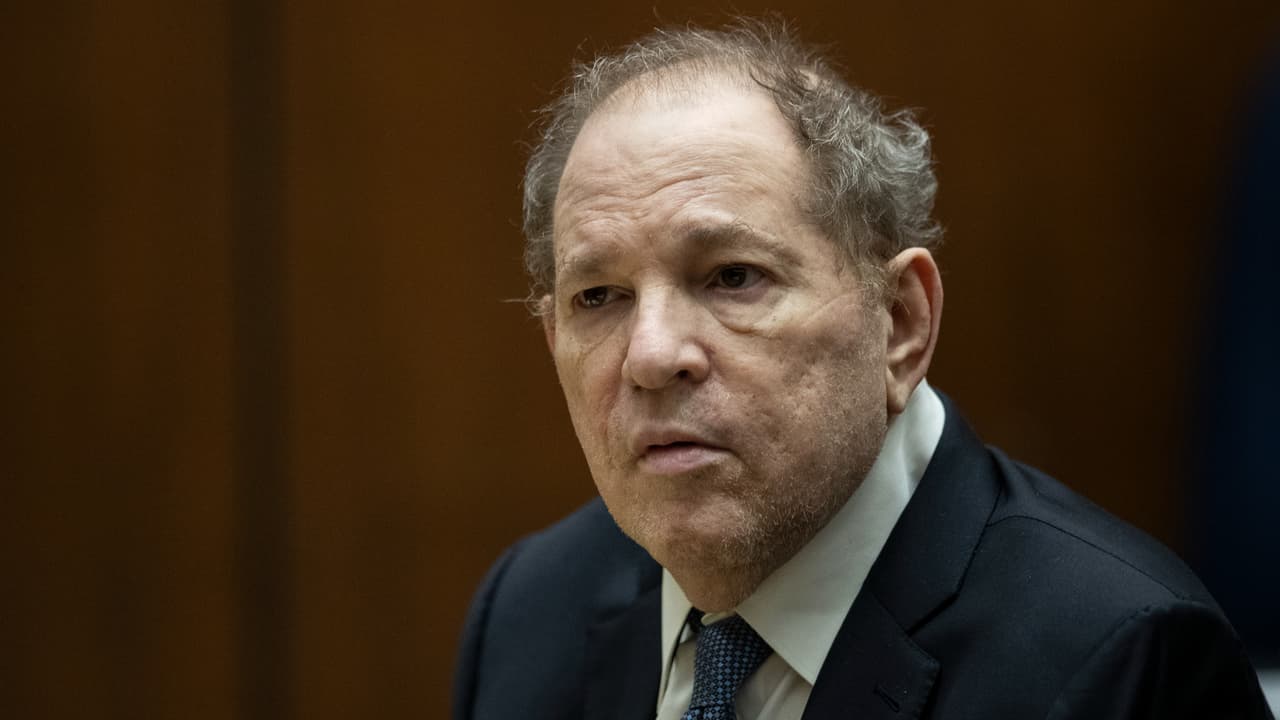 Harvey Weinstein es hallado culpable de un cargo de agresión sexual en la repetición de su juicio en Nueva York