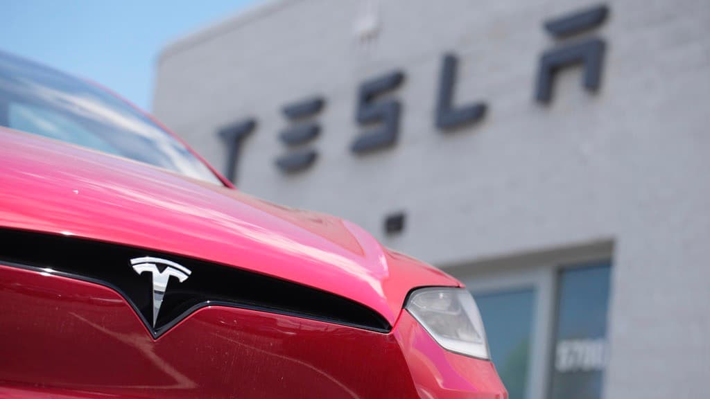 ¿Está Tesla en problemas con el fin del crédito fiscal de $7,500 para autos eléctricos?