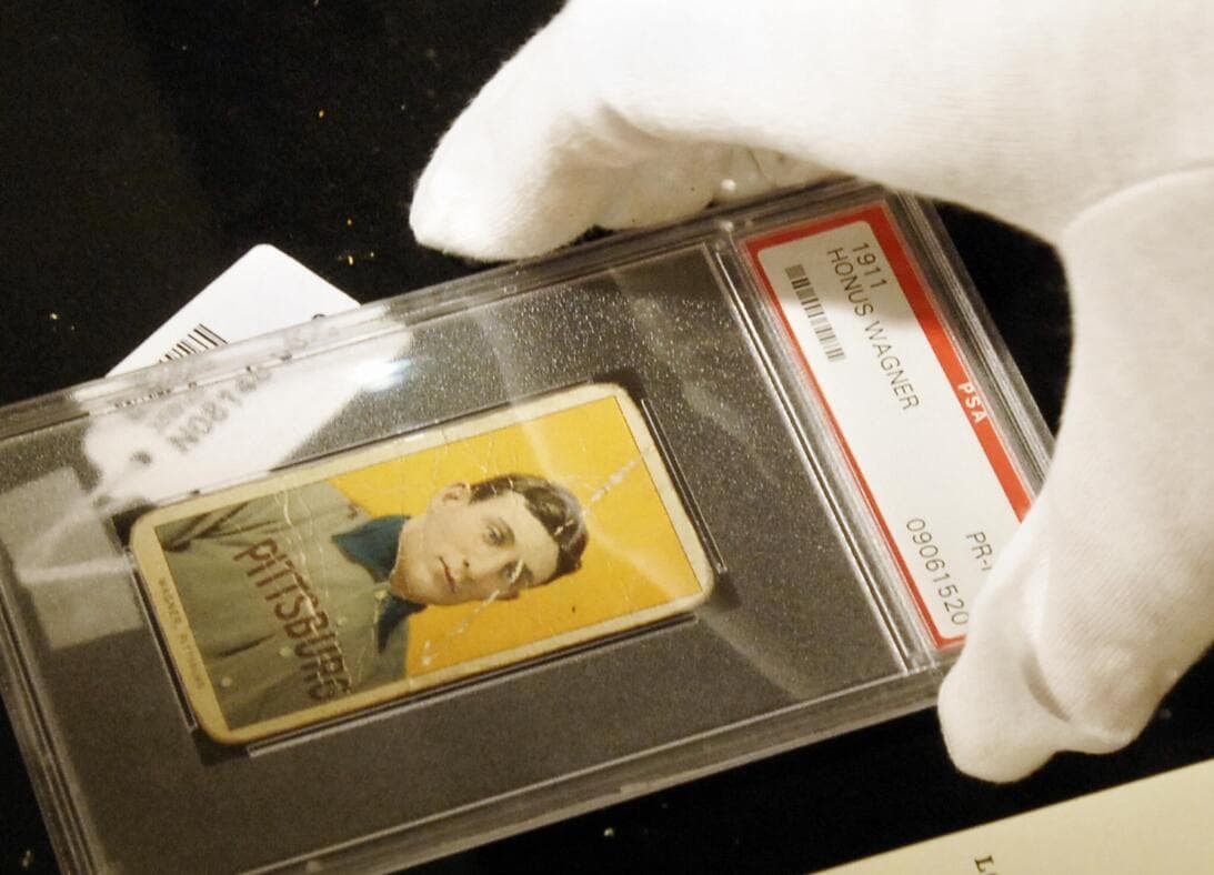 La tarjeta de béisbol de Mickey Mantle superó fácilmente también 
<b>los 7.25 millones de dólares de una tarjeta de béisbol de Honus Wagner</b>, uno de los mejores jugadores de su tiempo, de un siglo de antigüedad, vendida recientemente.