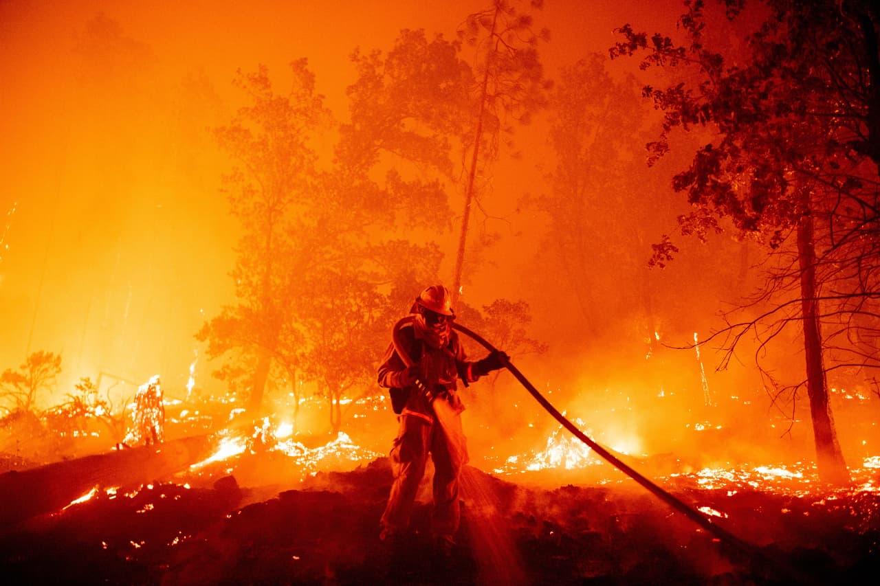 Las proyecciones de las olas de calor y el inicio anticipado de la temporada de incendios desde mayo encendieron las alarmas sobre los riesgos que llegarían antes de lo anticipado.
<br>
