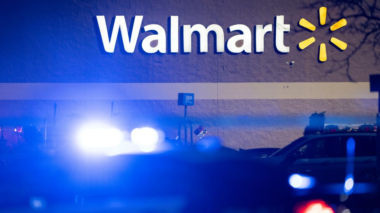 La Policía de Chesapeake y otras agencias de procuración de justicia, incluido el FBI, acudió a la escena,