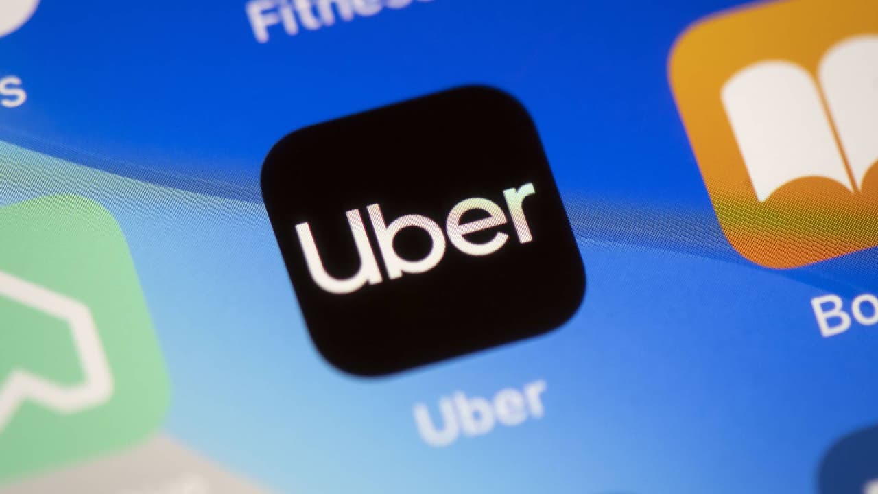 Usuarios de Uber y Lyft sufren los efectos del fallo informático en Orlando: así fue su experiencia