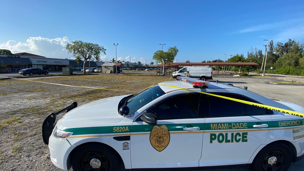 Dos personas murieron y hasta 25 personas resultaron heridas en un concierto la madrugada del domingo en el noroeste de Miami-Dade.