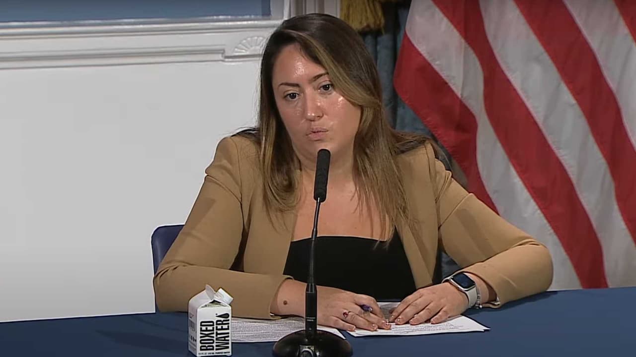 NYC elige a latina como canciller escolar: es hija de una madre soltera puertorriqueña