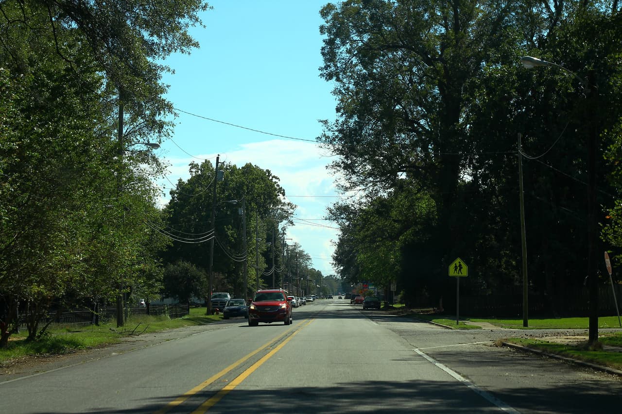 <h3 class="cms-H3-H3">3. Rosedale, Mississippi</h3>
<br>
<br>🏚️ 
<b>Ingreso familiar promedio: </b>$15,130
<br>
<br>🏚️ 
<b>Tasa de pobreza: </b>57.1%
<br>
<br>🏚️ 
<b>Tasa de desempleo promedio en los últimos cinco años: </b>18.5%
<br>
<br>🏚️ 
<b>Adultos con licenciatura: </b>10.4%
<br>
<br>🏚️ 
<b>Población:</b> 1,855
<br>