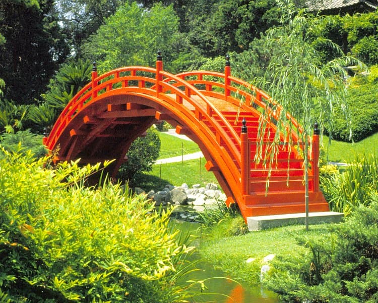 12. 
<b><a href="https://www.univision.com/local/los-angeles-kmex/huntington-library-jardin-botanico-arte-california-paseo-fotos" target="_blank">The Huntington Library</a>: </b>
<br>Comenzaremos la lista en los hermosos jardínes, galerías, conservatorio botánico y exhibiciones harán de tu visita un paseo lleno de diversión y educación para los niños de todas las edades. 
<br>Dirección: 1151 Oxford Road San Marino, CA 91108