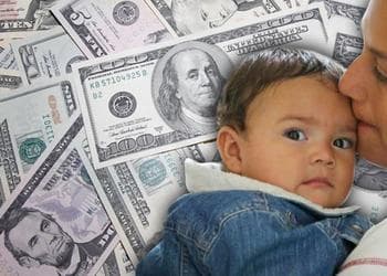 Las personas que tienen ingresos de hasta $73,000 anuales o menos pueden hacerlo a través de Free File de manera gratuita. Ahora si no tuviste tiempo para aprovechar el uso de la herramienta gratuita, el IRS dio un plazo de tres años para presentar las declaraciones de impuestos correspondientes a los años en los que se dieron estos crédito y beneficios fiscales.
<br> 
<br>Aquí puedes consultar la herramienta 
<a href="https://www.irs.gov/es/filing/free-file-do-your-federal-taxes-for-free" target="_blank">Free File del IRS</a> en español.