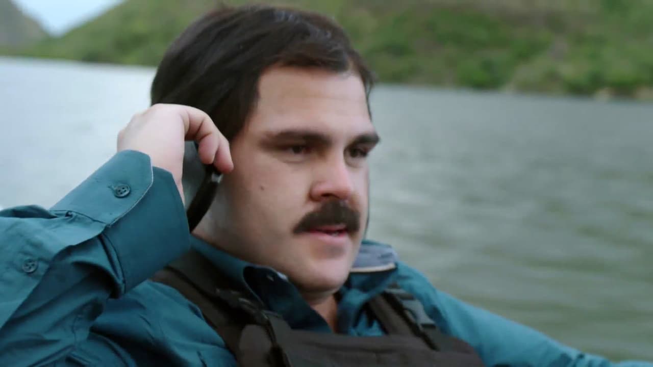 En el décimo segundo capítulo de la serie 
<b><a href="https://www.univision.com/series/el-chapo">'El Chapo'</a></b>, 
<b><a href="https://www.univision.com/series/el-chapo/marco-de-la-o-es-joaquin-el-chapo-guzman-en-el-chapo">Joaquín Guzmán Loera</a></b> estaba listo para escapar de México hacia Colombia.
