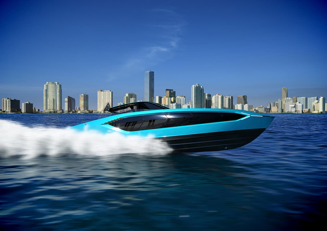 Este yate es motivado por dos motores MAN V12 que en conjunto generan
<b> 4,000 caballos de fuerza</b> y que además le permite alcanzar una 
<b>velocidad máxima de 60 nudos</b> (unas 69 mph o 111 km/h).