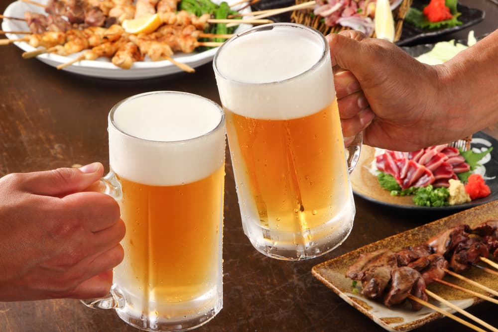 <b>1 LITRO DE CERVEZA</b>. ¡Oh sí! Ese preciado líquido color ámbar que hace más frescos nuestros días, requiere de 300 litros de agua para producir un litro.