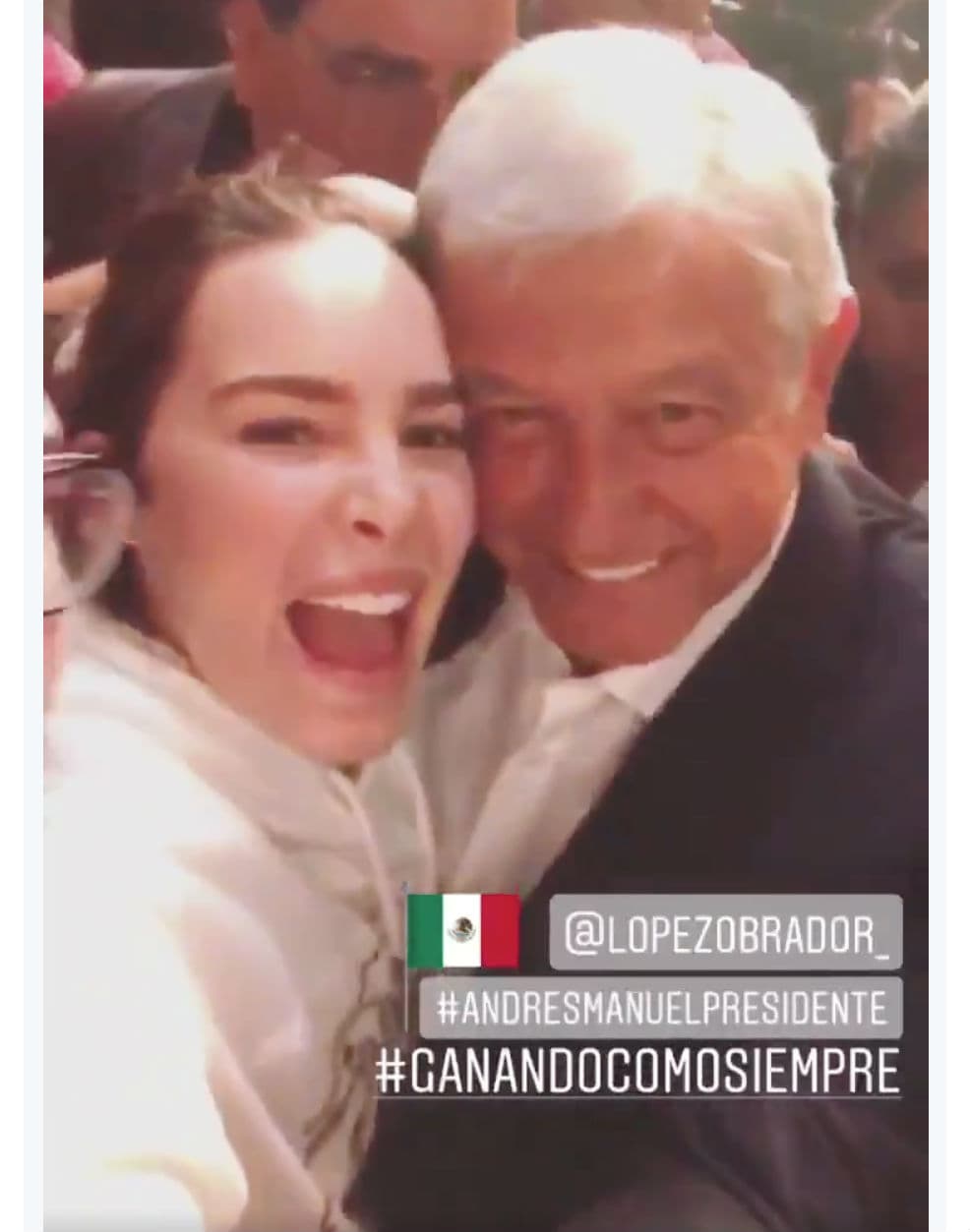 Tras la victoria de López Obrador, la cantante compartió con sus seguidores en su cuenta de Twitter un video en el que felicita personalmente al candidato. Dicho video lleva hasta el momento más de 236,000 reproducciones y cientos de comentarios de sus admiradores.