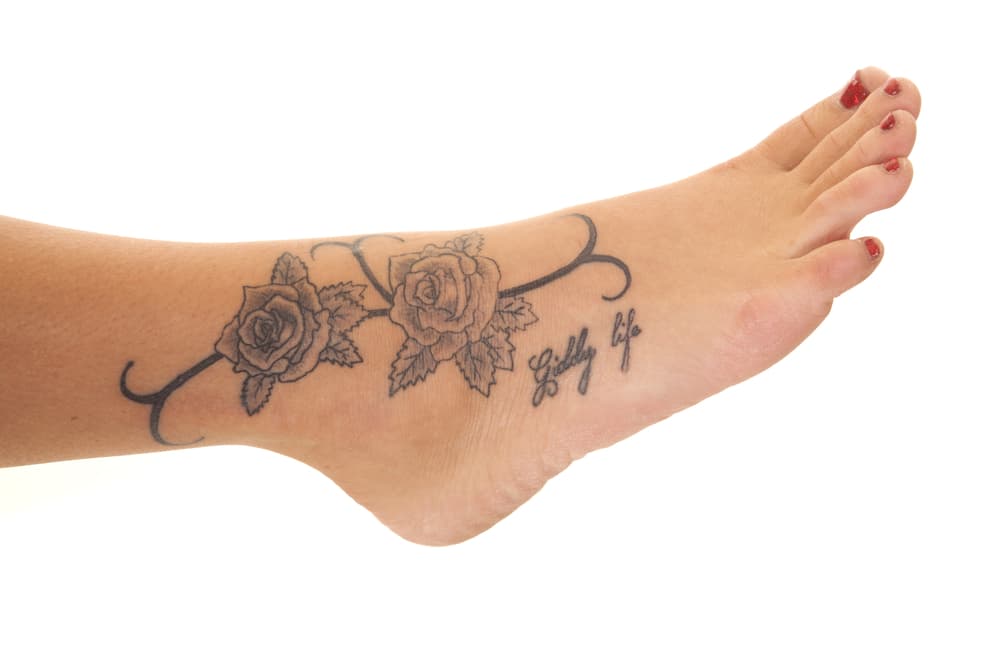 <b>PISCIS</b>
<br>Rigen los pies. Puede ser algo con significado especial en tu vida, tú decides.