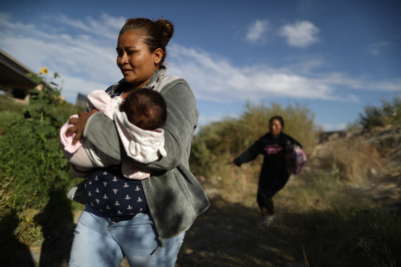 Títulos 8 y 42, el muro invisible para los miles de inmigrantes que buscan asilo en EEUU