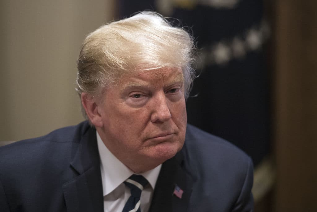 Trump y su abogada son sancionados por denuncia "frívola" contra Hillary Clinton