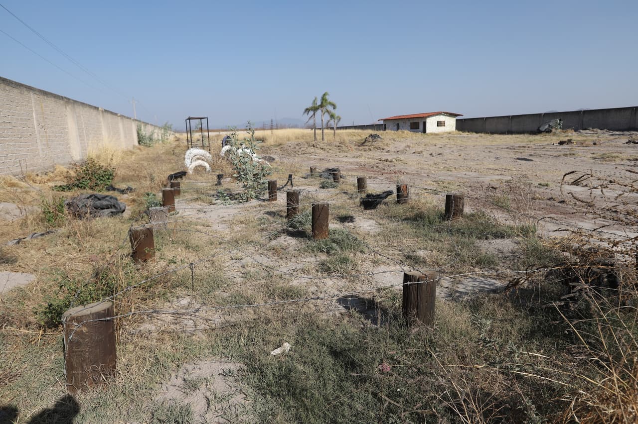 El CJNG presuntamente obligaba a víctimas a trabajar en actividades criminales y los forzaba a permanecer en el sitio (Foto: Fiscalía de Jalisco)