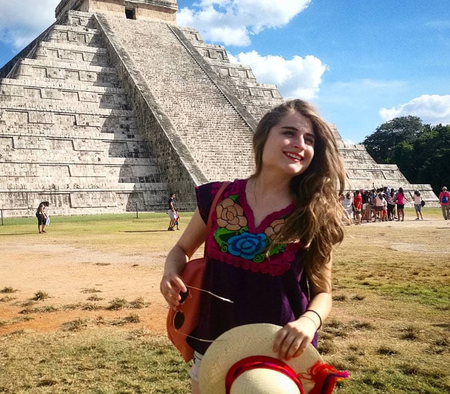 Aunque en ese momento Andere no pudo aceptar la invitación, María Solares no descartó que la famosa actriz pueda estar con ella para la segunda entrega. 
<br>
