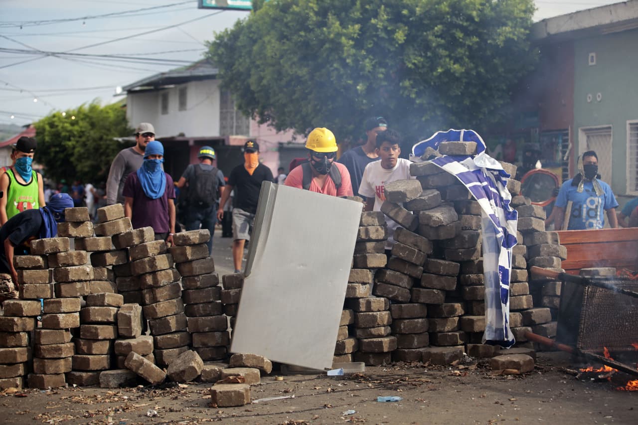 El gobierno de Ortega habla de diálogo y paz pero no frena la represión en Nicaragua 