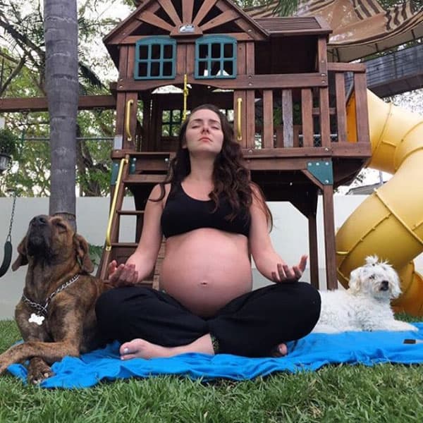 Ariadne Díaz demostró que su nueva familia no sólo la conforman Marcus y el pequeño Diego, también sus dos perros.