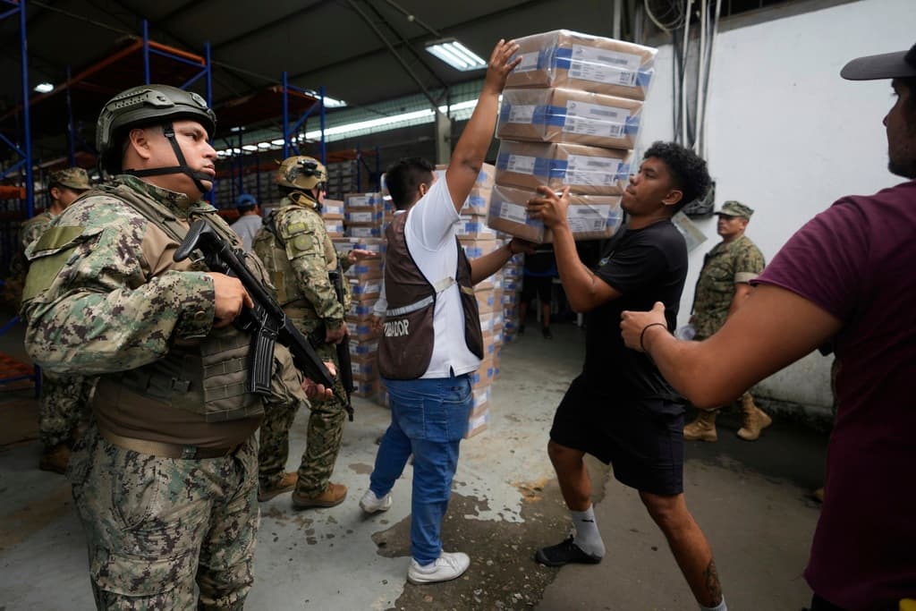 Elecciones en Ecuador: millones de ecuatorianos eligen este domingo entre el actual presidente y la izquierdista Luisa González