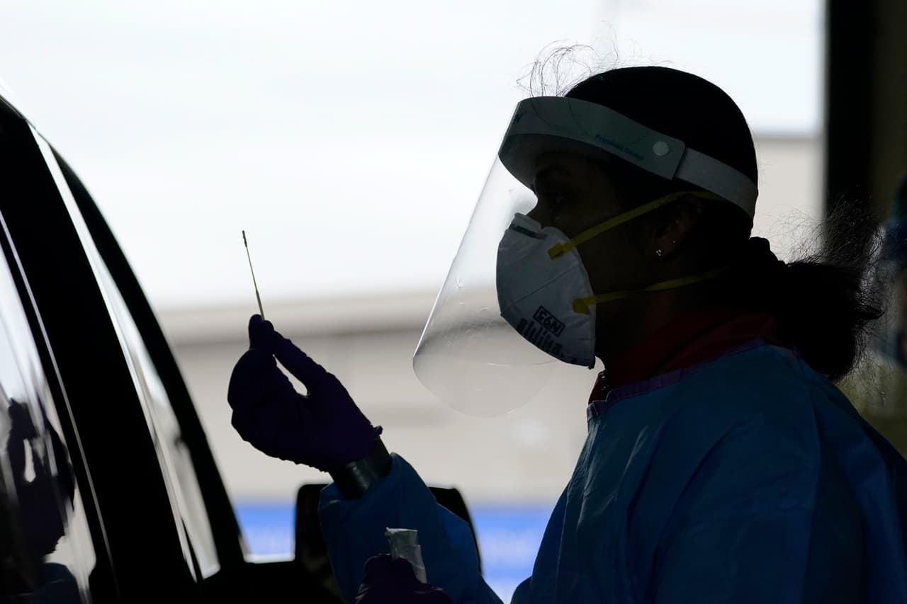 EEUU registra más de 140,000 nuevos contagios de covid-19 y rompe un nuevo récord de casos diarios
