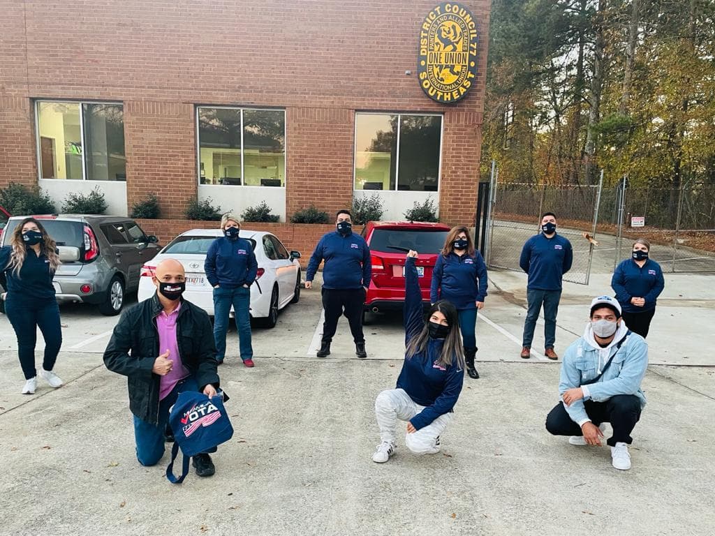 Mi Familia Vota moviliza equipo de Arizona a Georgia para promover el voto latino